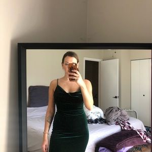 Lulus Emerald Green Velvet Midi Dress